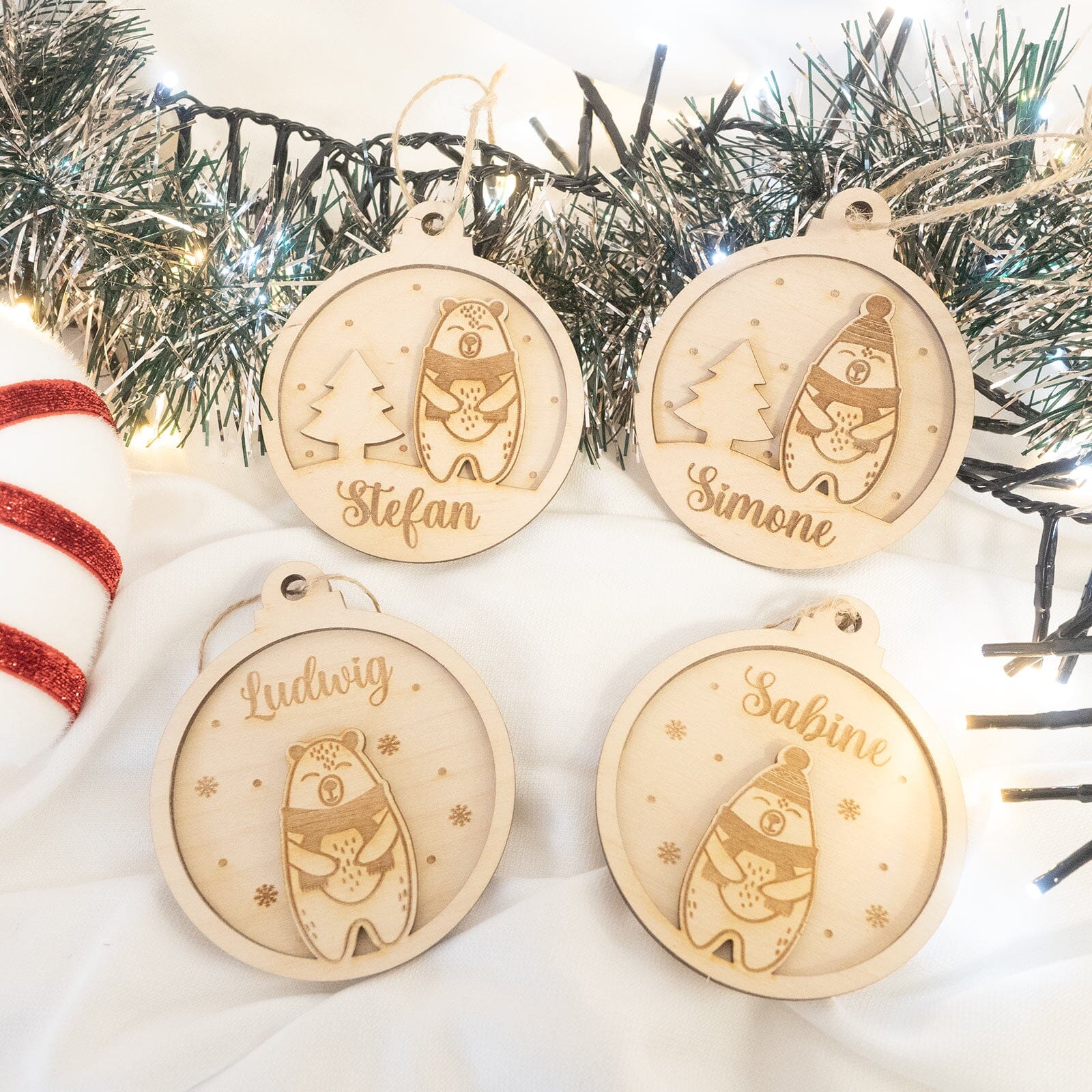 Personalisierte Weihnachtskugel und Geschenkanhänger Motiv Bär