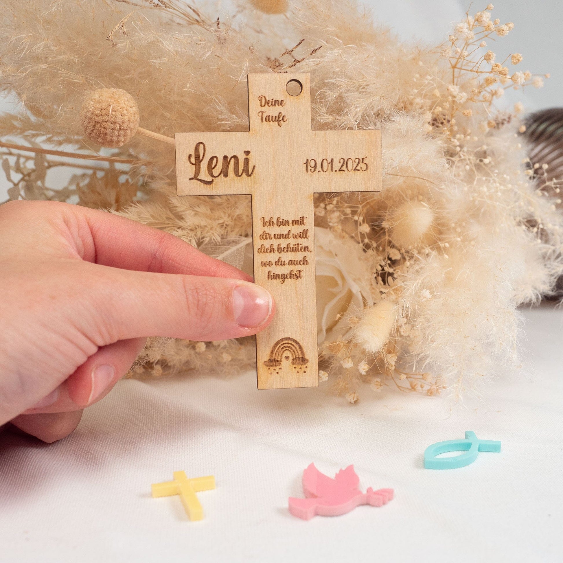 personalisiertes taufgeschenk, holz kreuz, geschenk taufe patenkind