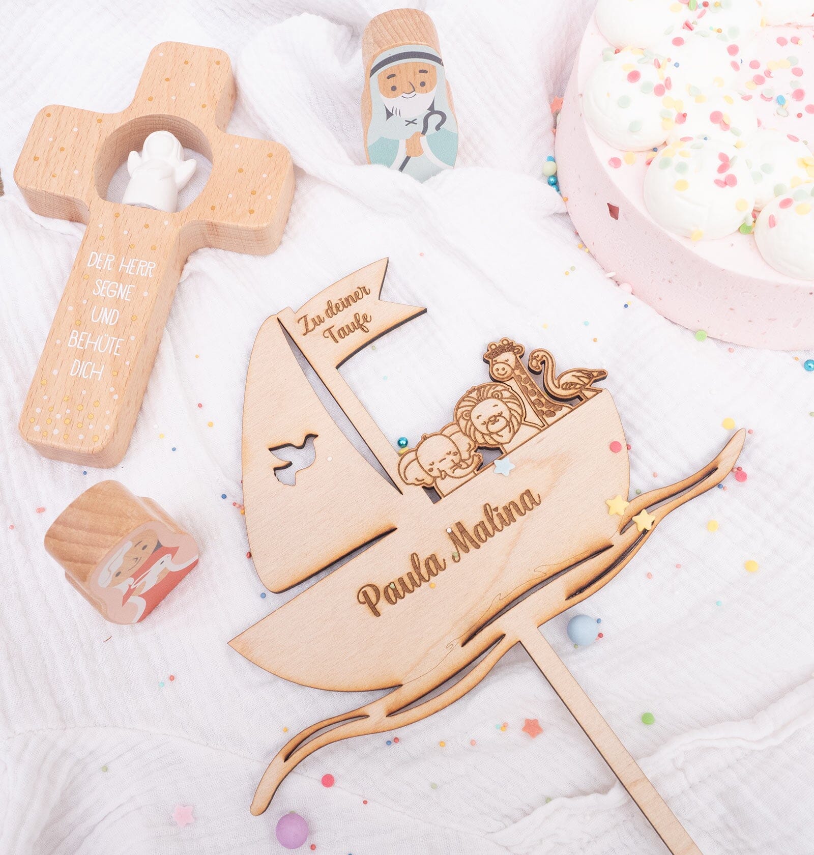 Personalisierter Cake Topper zur Taufe aus Holz Arche Noah Holzspielzeug MiniPiShop 