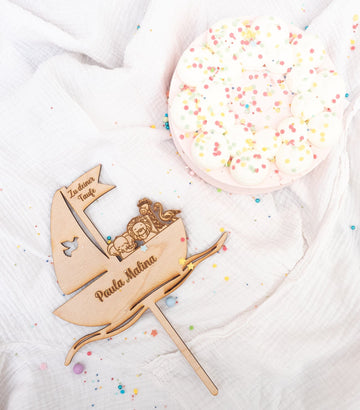 Personalisierter Cake Topper zur Taufe aus Holz Arche Noah Holzspielzeug MiniPiShop 