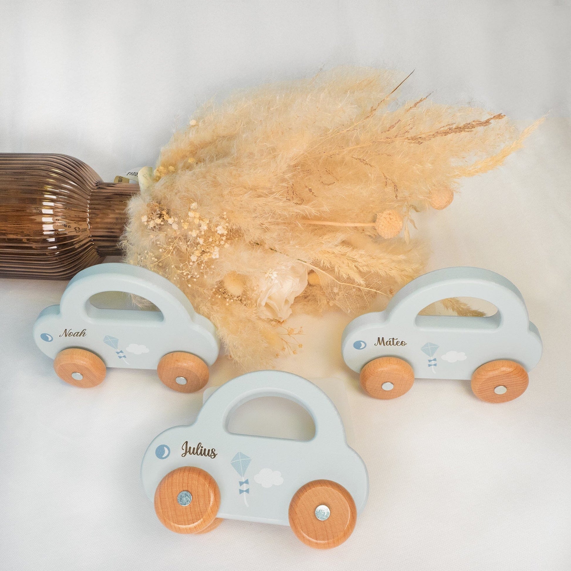 Spielzeug Holzauto personalisiert blau Holz Auto MiniPiShop 