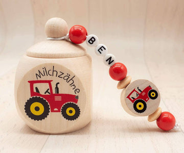Milchzahndose mit Namen Traktor Trecker Rot