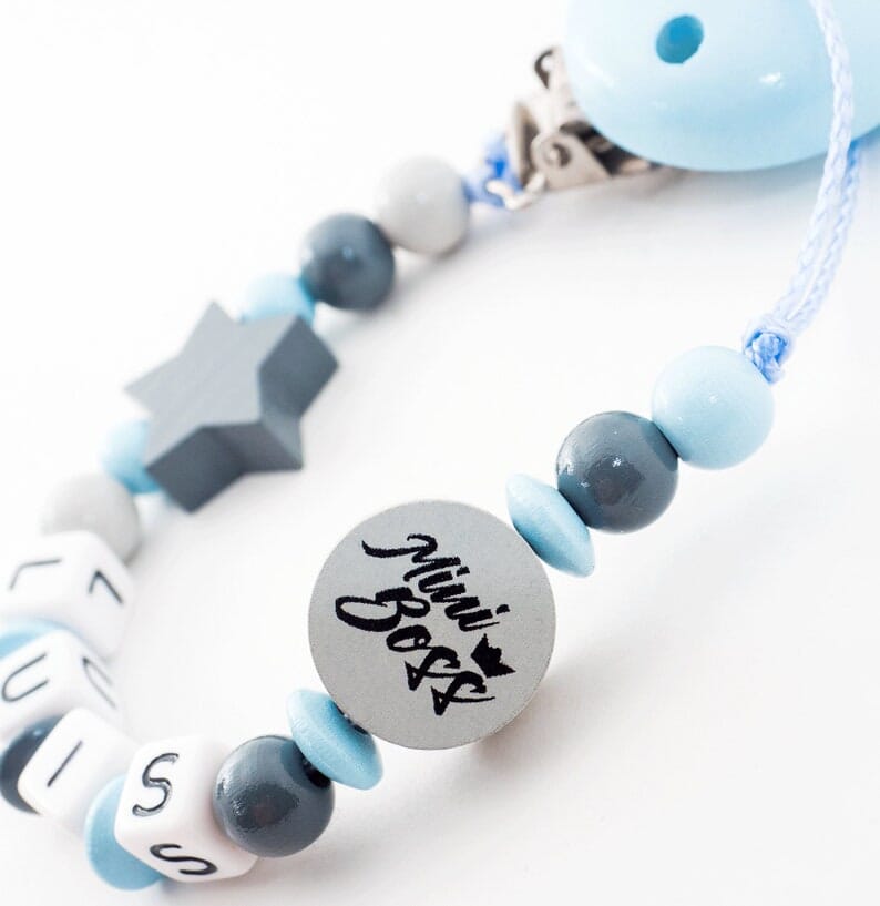 Schnullerkette mit Namen Junge Mini Boss blau grau Schnullerkette minipishop 