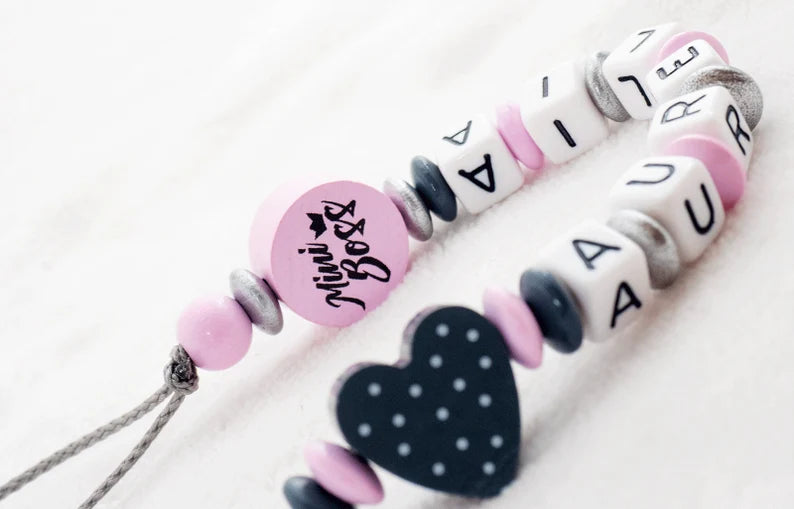 Schnullerkette mit Namen Mädchen Mini Boss + Herz rosa silber Schnullerkette minipishop 